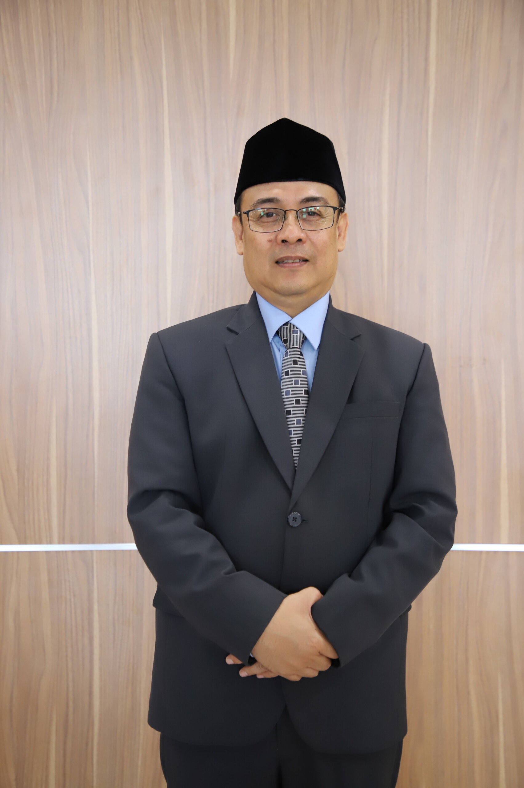 Prof. Dr. Sholahuddin Al Ayubi, M.A