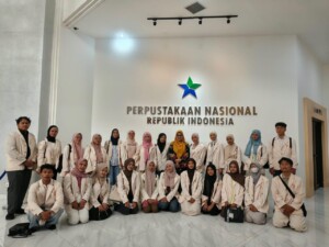 Mahasiswa Ilmu Perpustakaan Kunjungi Perpusnas, Pelajari Pengelolaan Deposit dan Pengembangan Koleksi